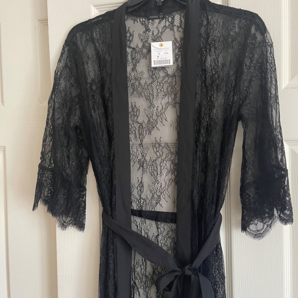 NWT! OYSHO black lace robe